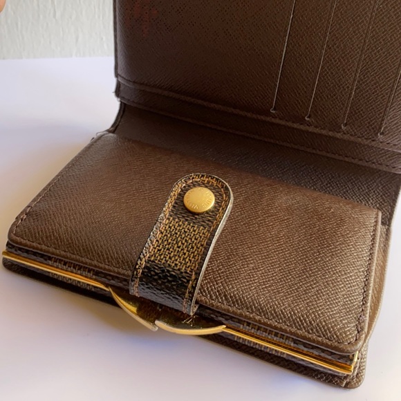 LV Damier Ebene Kisslock Wallet - Picture 9 of 14